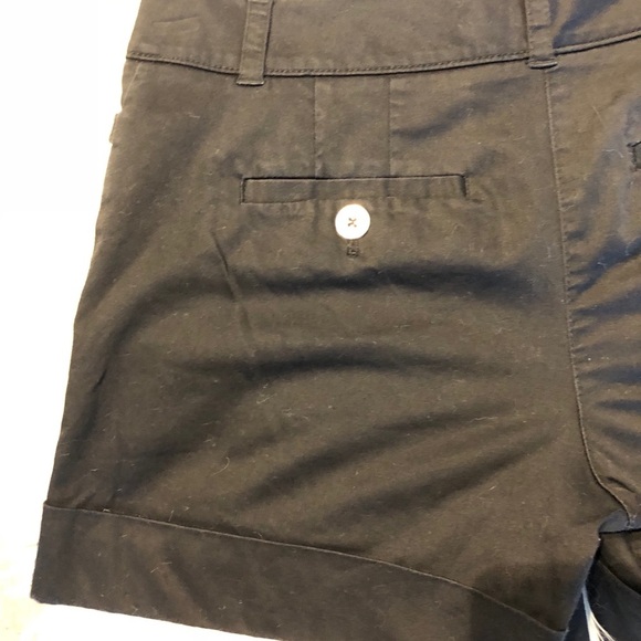 5[WHBM] Black shorts metal detail - Picture 6 of 6